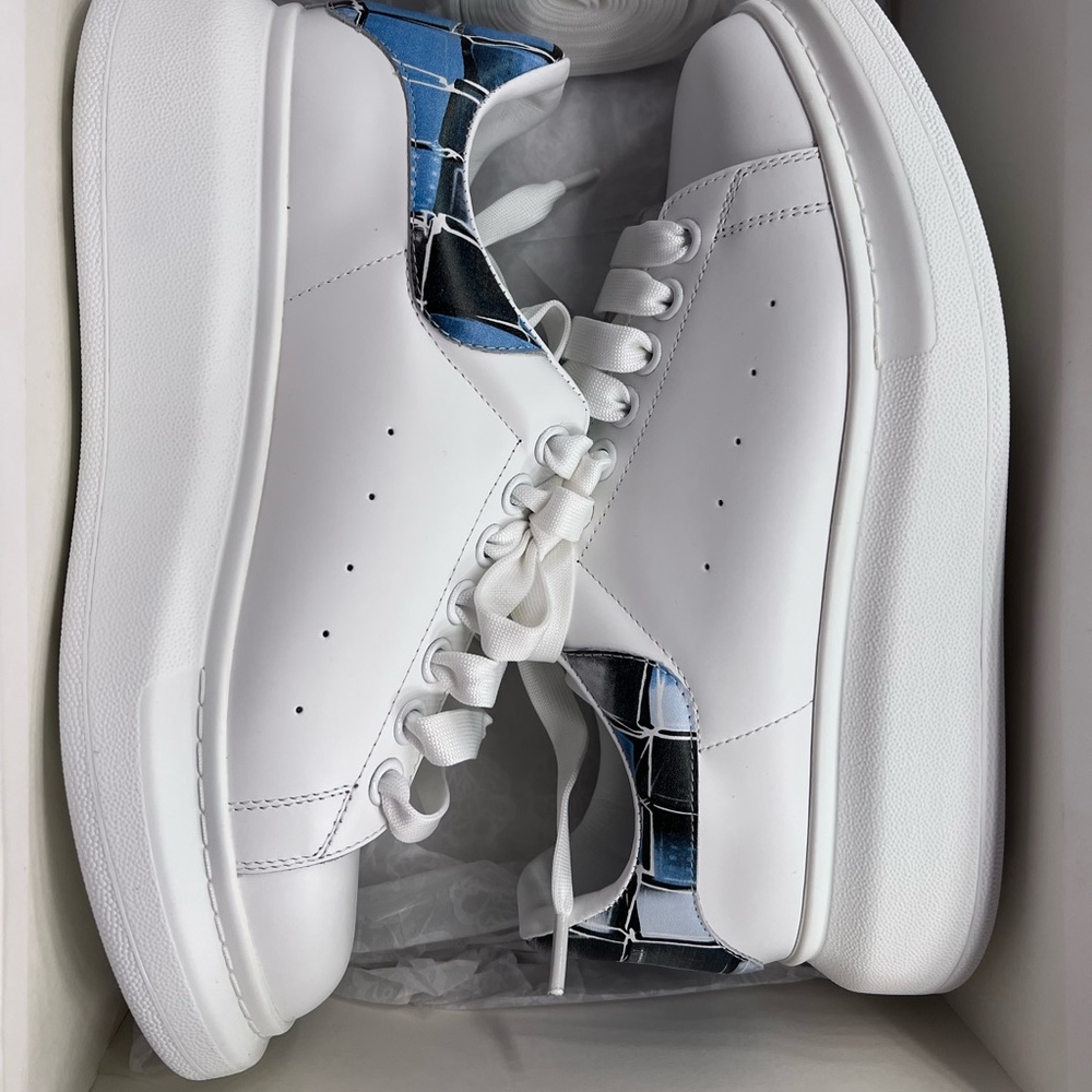 Women’s Oversized Sneaker